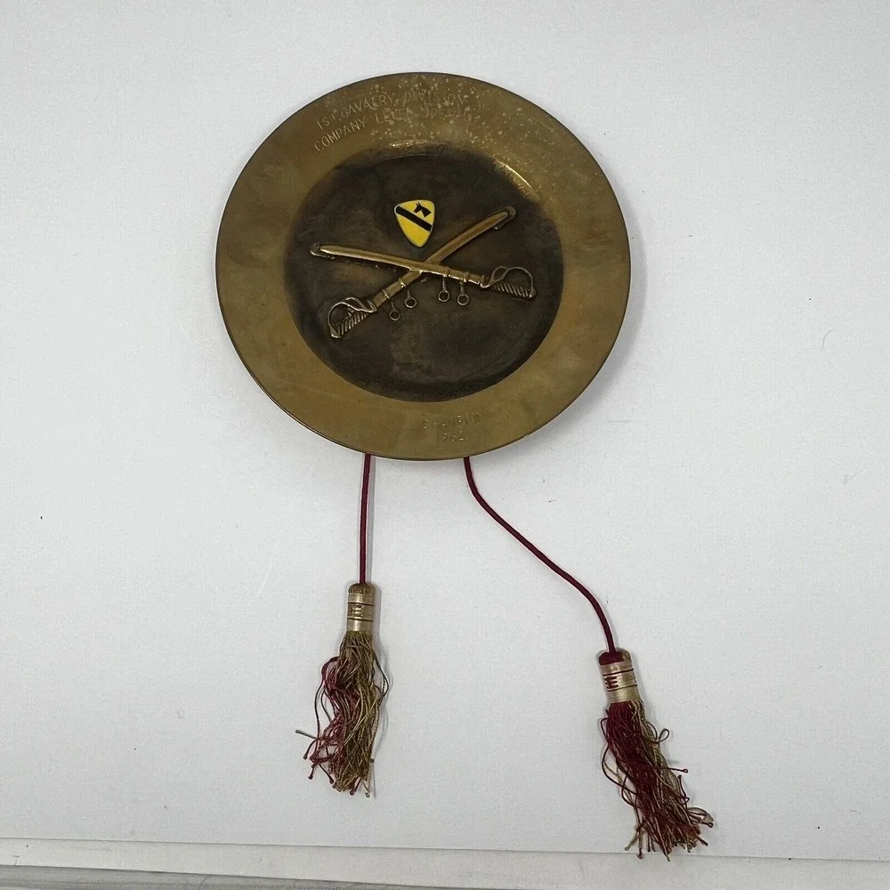 Vietnam War 1ST CAV DIV Award Vintage First Cavalry Division Champion Plate 1962